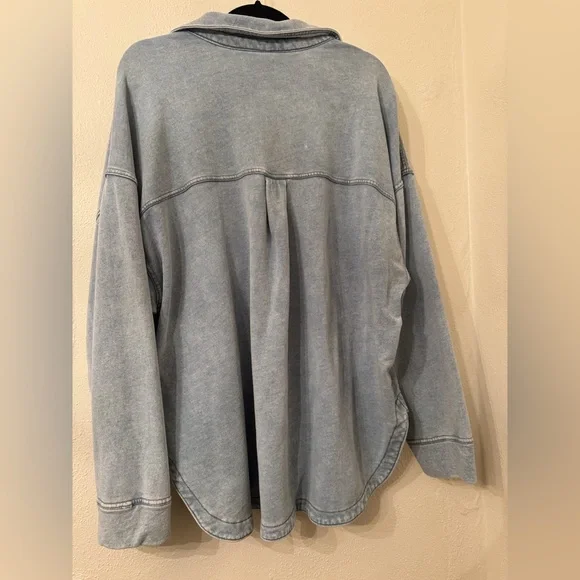 Z Supply All Day Denim Jacket in Washed Indigo - Picture 5 of 6